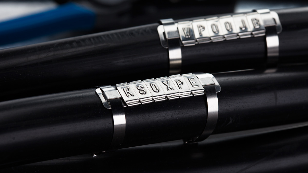 N様 N) 98569 JR 185 200系特急電車（踊り子・強化型スカート